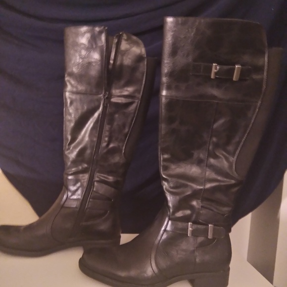 yuu boots black